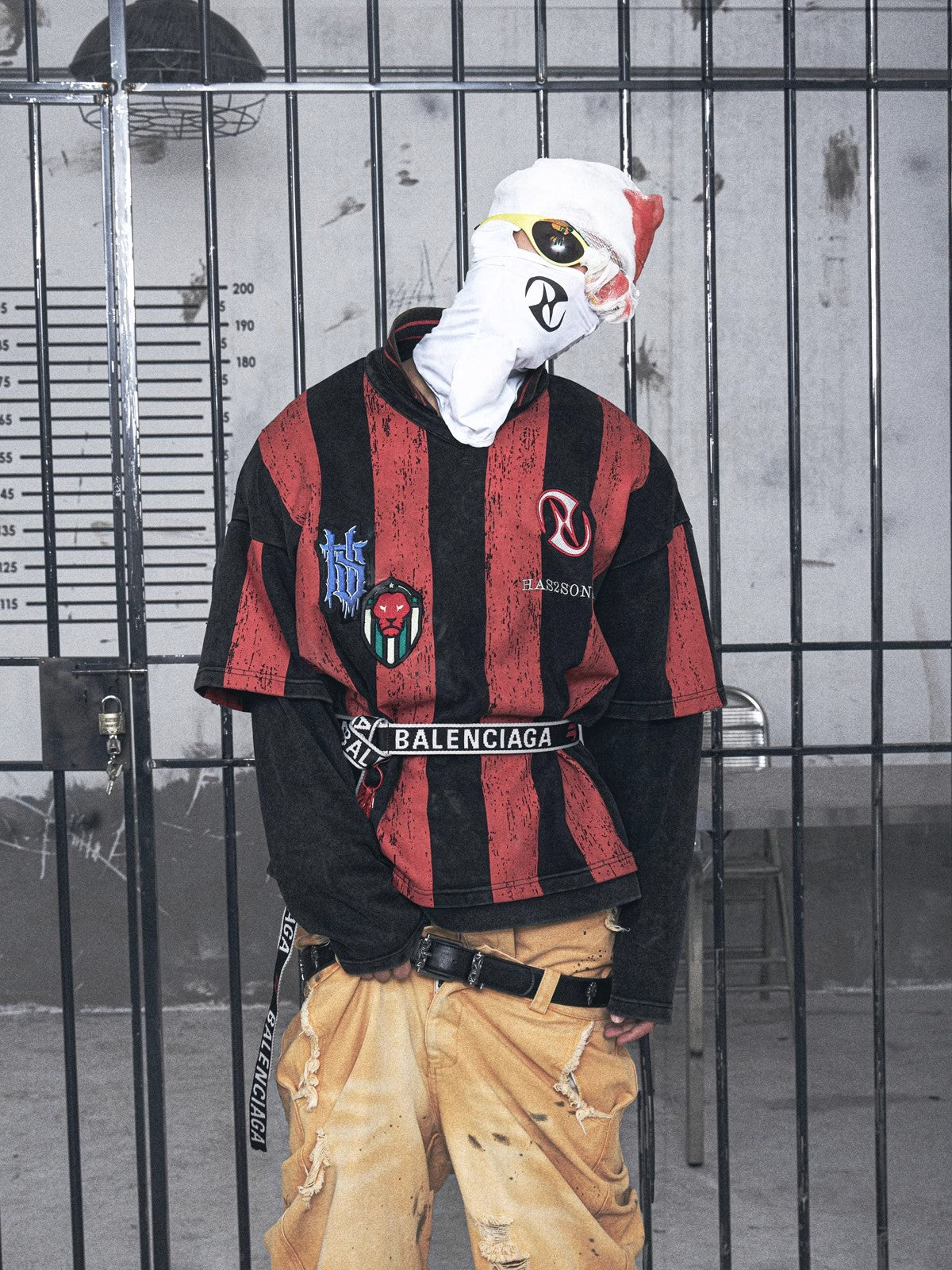 フェイク長袖粘着プリント立体刺繍トップス、洗いざらしカラーボール服