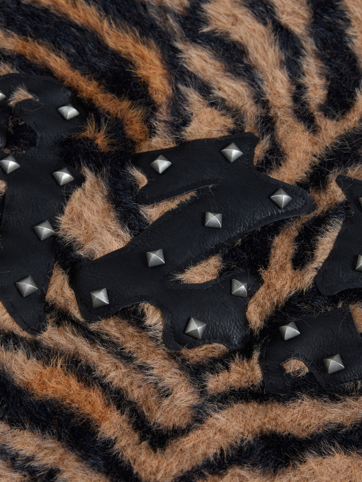 HAS2SONS 26FW “Roar” Tiger Jacquard Rivet Cardigan