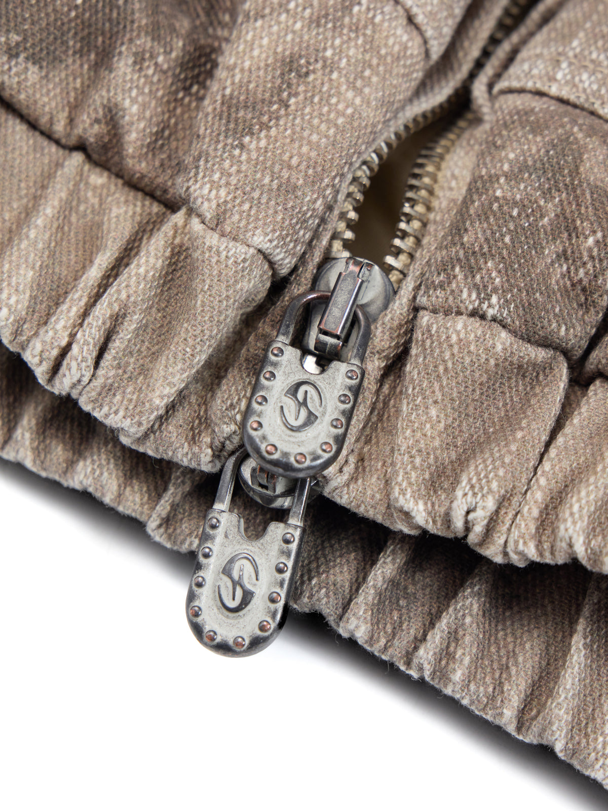 HAS2SONS 26FW Washed Camo Detachable Fur Hooded Vest 135