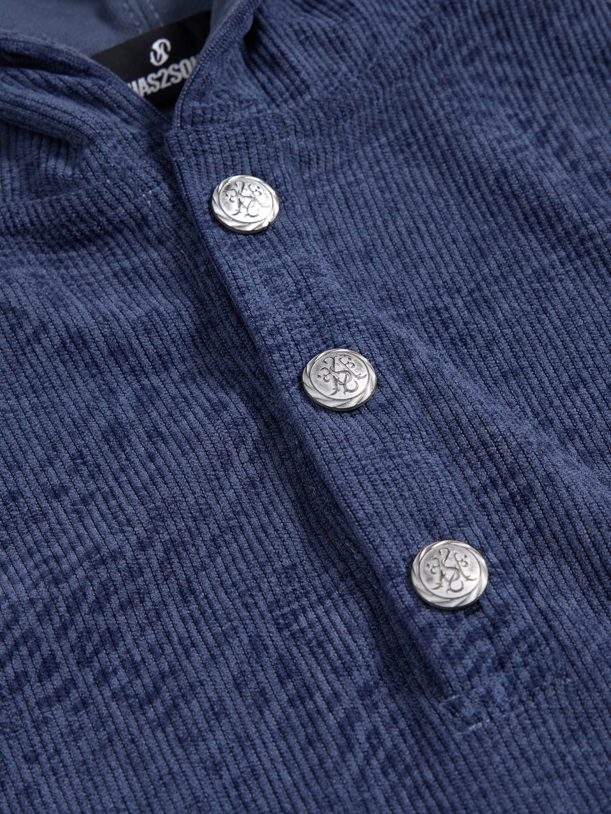 HAS2SONS「Trapped Beast」Center Split Leopard Paneled Henley 125